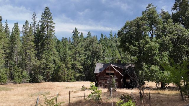 8600 Lodestone Rd, Somerset, CA 95684