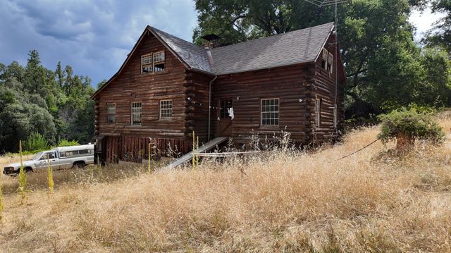 8600 Lodestone Rd, Somerset, CA 95684