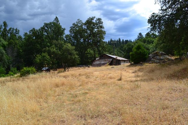 8600 Lodestone Rd, Somerset, CA 95684