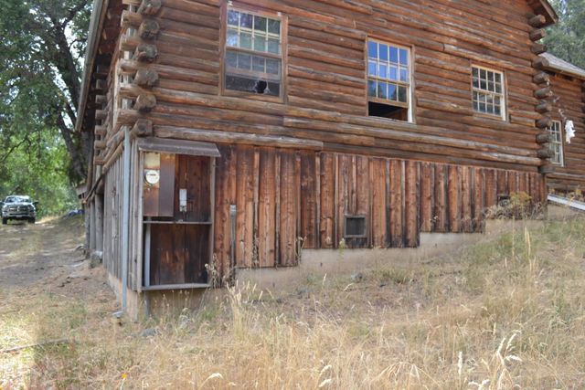 8600 Lodestone Rd, Somerset, CA 95684
