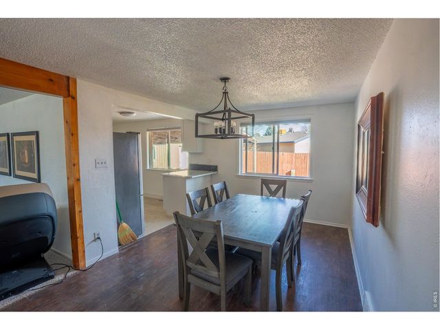 28 University Dr, Longmont, CO 80503