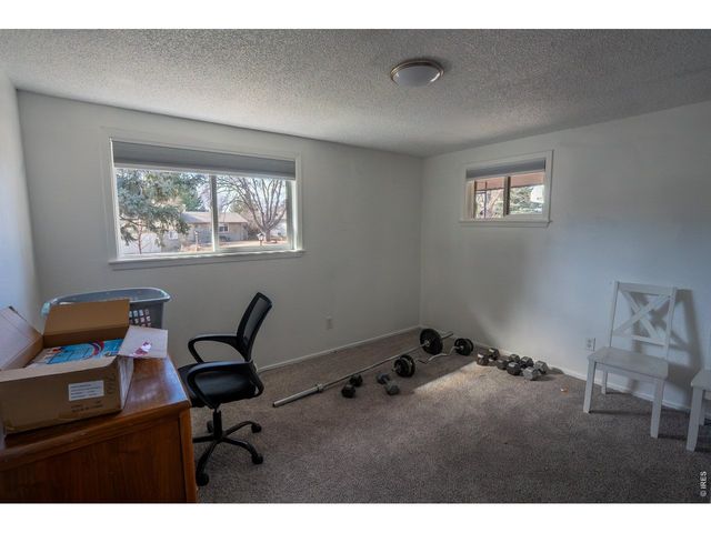 28 University Dr, Longmont, CO 80503
