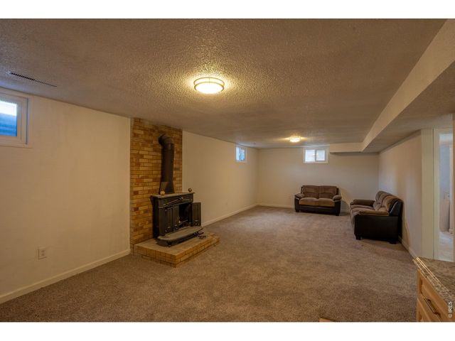 28 University Dr, Longmont, CO 80503