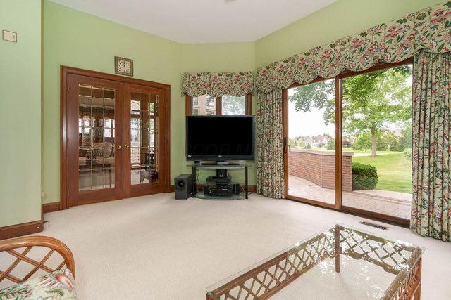 5864 Tarton Circle N, Dublin, OH 43017