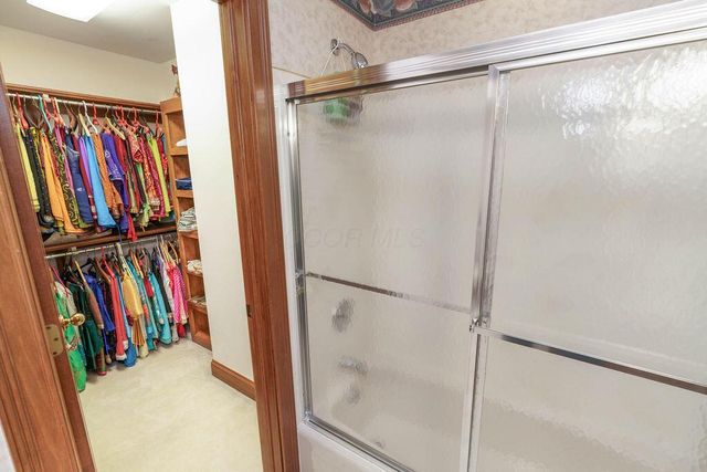 5864 Tarton Circle N, Dublin, OH 43017