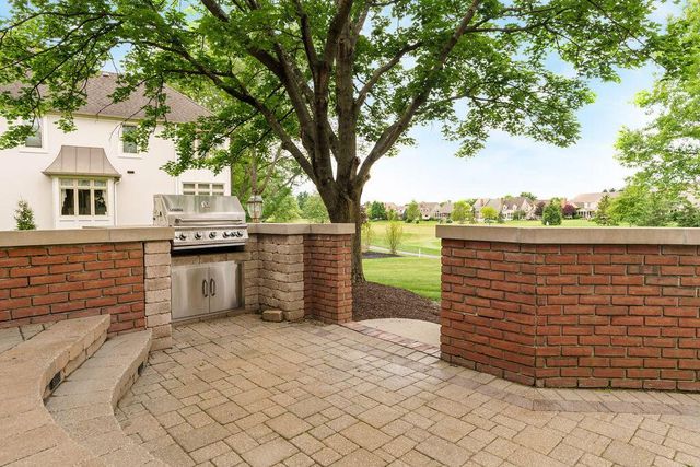 5864 Tarton Circle N, Dublin, OH 43017