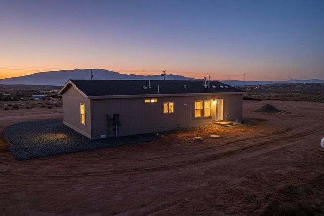 11 25th Avenue NW, Rio Rancho, NM 87144