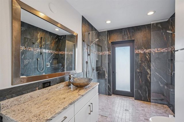 11055 6TH STREET E, Treasure Island, FL 33706