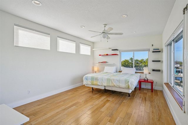 11055 6TH STREET E, Treasure Island, FL 33706