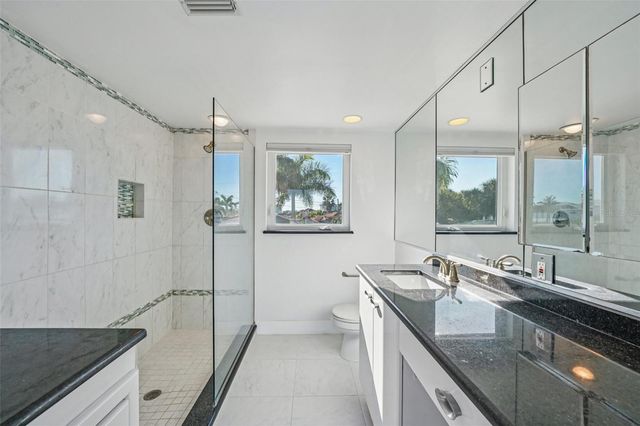 11055 6TH STREET E, Treasure Island, FL 33706