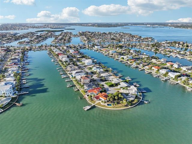11055 6TH STREET E, Treasure Island, FL 33706