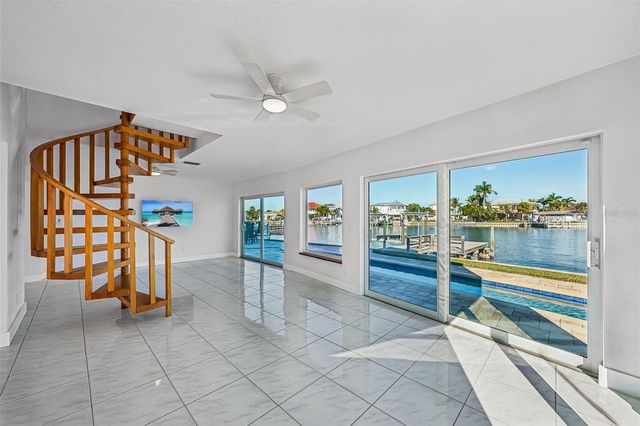 11055 6TH STREET E, Treasure Island, FL 33706