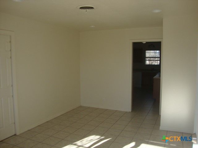 205 E Voelter, Killeen, TX 76541