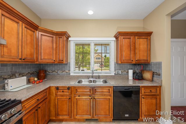 1015 Grosvenor Drive Unit 4, Greenville, MI 48838