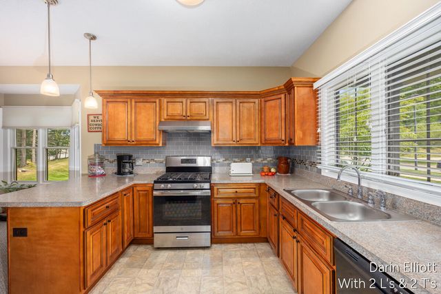 1015 Grosvenor Drive Unit 4, Greenville, MI 48838