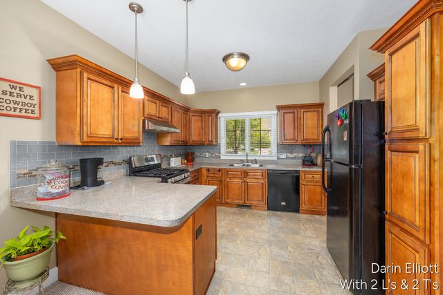 1015 Grosvenor Drive Unit 4, Greenville, MI 48838