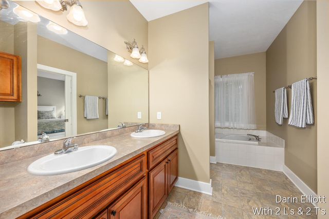 1015 Grosvenor Drive Unit 4, Greenville, MI 48838