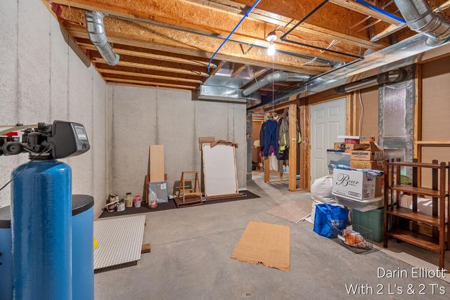 1015 Grosvenor Drive Unit 4, Greenville, MI 48838