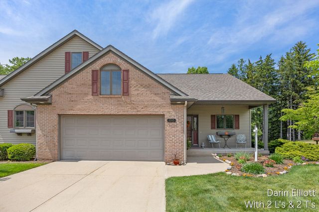 1015 Grosvenor Drive Unit 4, Greenville, MI 48838