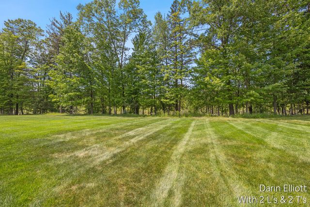 1015 Grosvenor Drive Unit 4, Greenville, MI 48838
