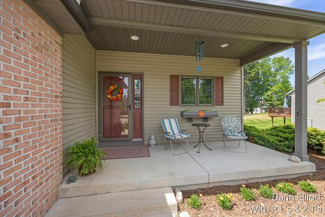 1015 Grosvenor Drive Unit 4, Greenville, MI 48838