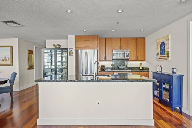 1199 Pacific Hwy 1103, San Diego, CA 92101