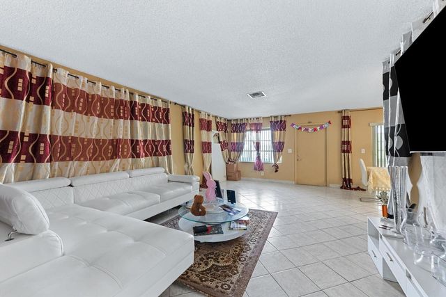 3440 Rossi Court, West Palm Beach, FL 33417