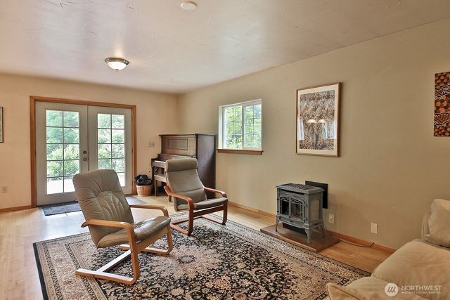 6939 Old Wagon Road, Clinton, WA 98236