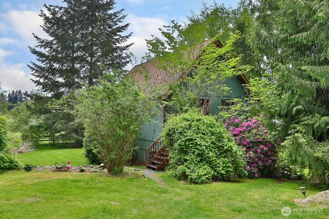 6939 Old Wagon Road, Clinton, WA 98236