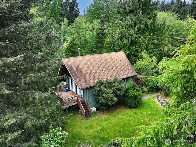 6939 Old Wagon Road, Clinton, WA 98236