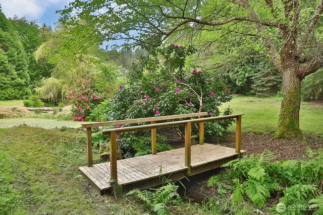 6939 Old Wagon Road, Clinton, WA 98236