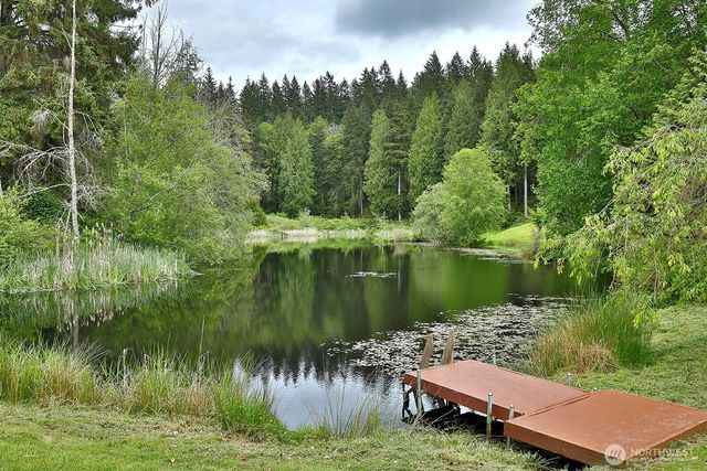 6939 Old Wagon Road, Clinton, WA 98236