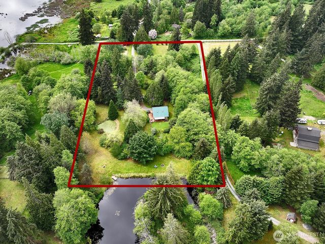 6939 Old Wagon Road, Clinton, WA 98236