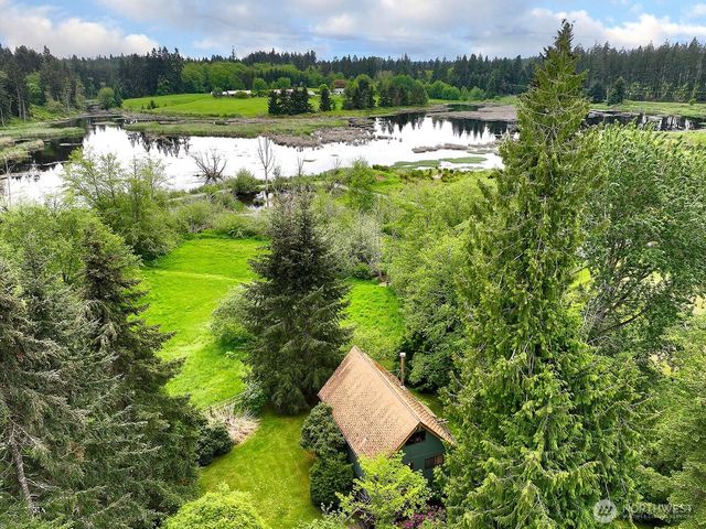 6939 Old Wagon Road, Clinton, WA 98236