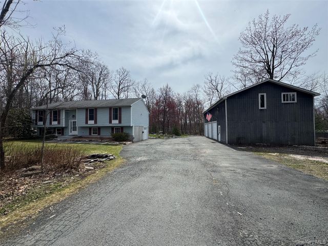 1325 Wurtsboro Mountain Road, Wurtsboro, NY 12790