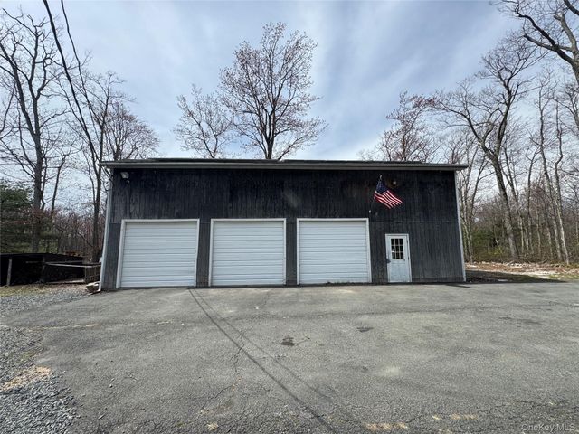 1325 Wurtsboro Mountain Road, Wurtsboro, NY 12790