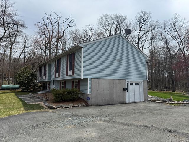 1325 Wurtsboro Mountain Road, Wurtsboro, NY 12790