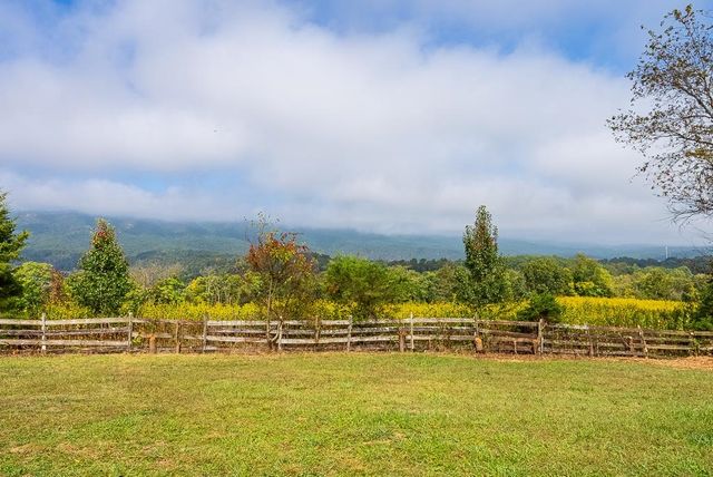 212 ESTHER'S LOOKOUT, Shenandoah, VA 22849
