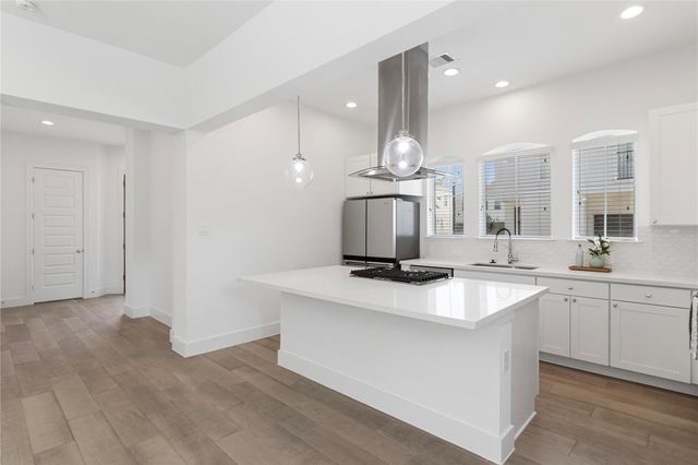 7702 West Side Villas Lane, Houston, TX 77055