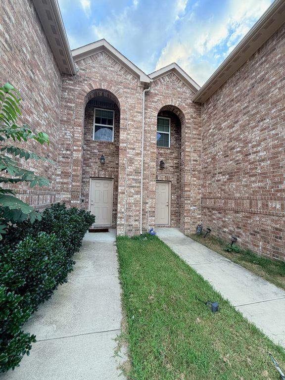 449 Woodgrove Drive A, Little Elm, TX 75068