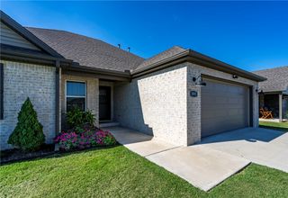 2002 E Hudson Drive, Siloam Springs, AR 72761