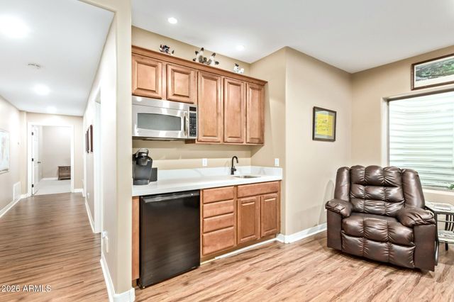 4217 E EDGEMONT Avenue, Phoenix, AZ 85008