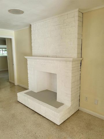 5011 S 2ND Street S, Fort Pierce, FL 34982