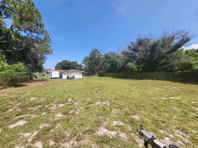 5011 S 2ND Street S, Fort Pierce, FL 34982