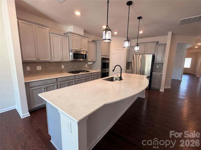 5006 Warbler Way, Lake Wylie, SC 29710