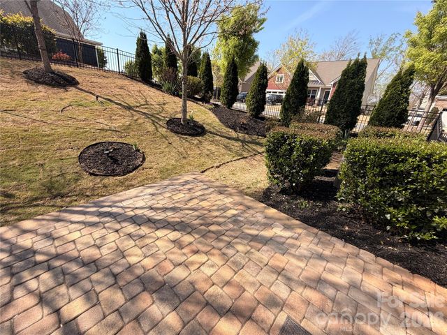 5006 Warbler Way, Lake Wylie, SC 29710