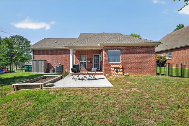 4002 Lilac Ln, Spring Hill, TN 37174