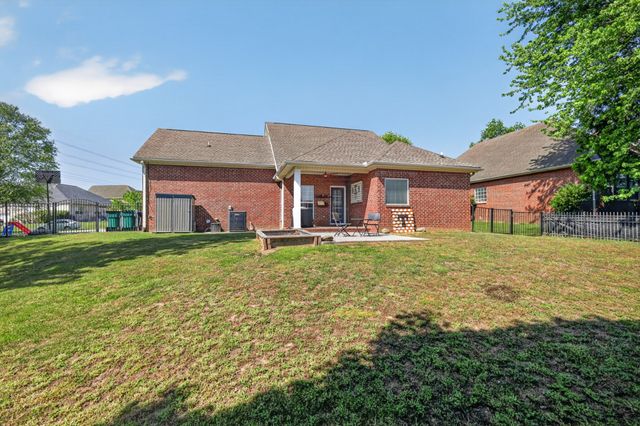 4002 Lilac Ln, Spring Hill, TN 37174