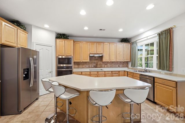 4814 King Arthur Drive, Charlotte, NC 28277