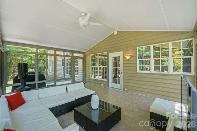 4814 King Arthur Drive, Charlotte, NC 28277